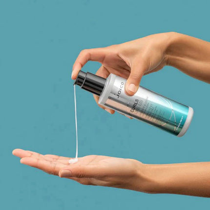 https://cdn.shopify.com/s/files/1/0915/0932/6199/files/joico-curls-like-us-hydrate-define-curl-creme-styler-200ml-6484586.webp?v=1781341465
